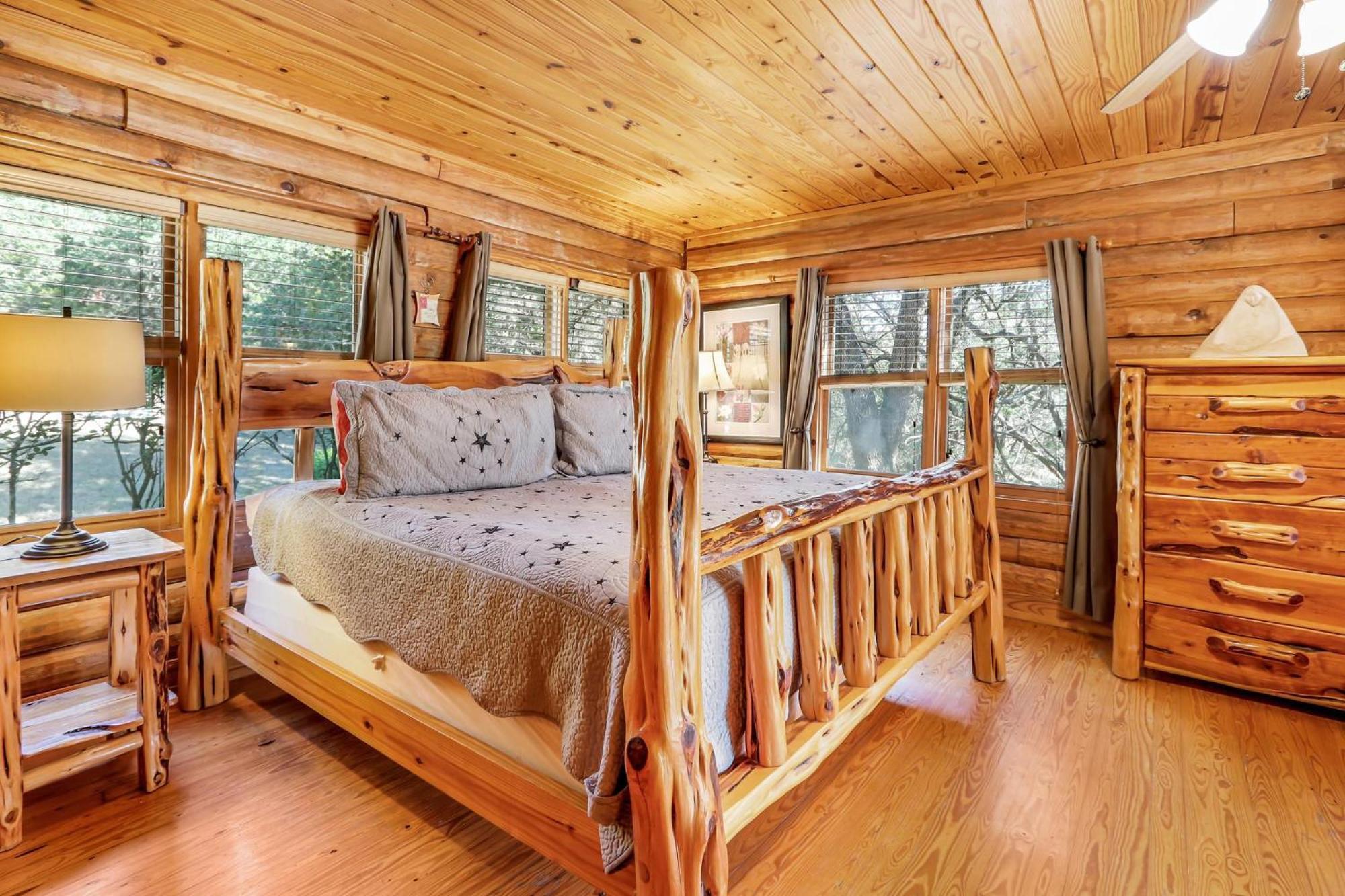 Falls Log Home Wimberley Esterno foto